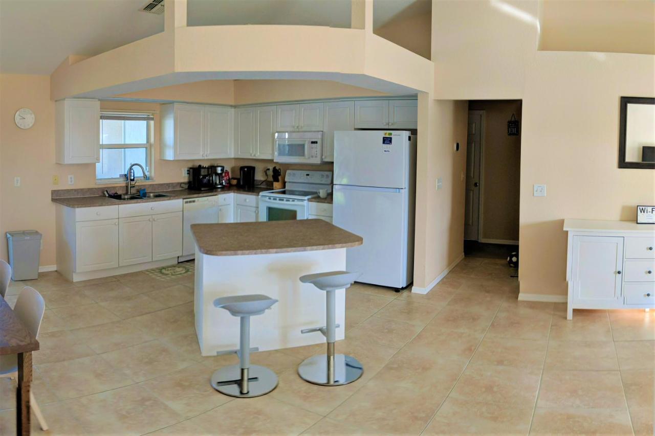 Villa Luhna 3 Bed / 2 Bath Canalfront Heated Pool 珊瑚角 外观 照片